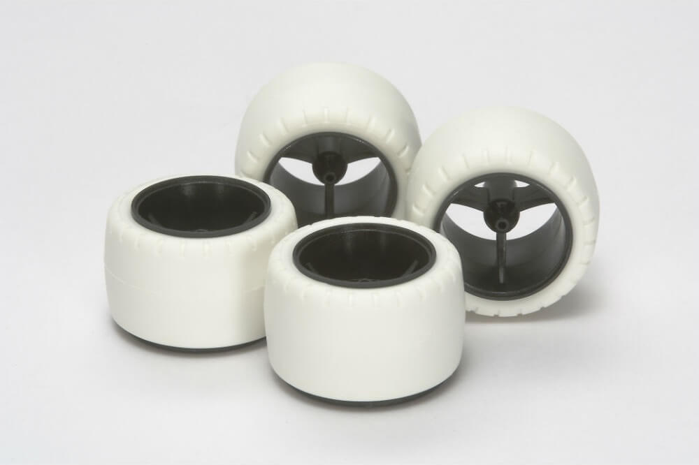 Mini 4WD GUP #415 Small Diameter Carbon Wheel & White Arched Tires (for Super X/Super XX Chassis)